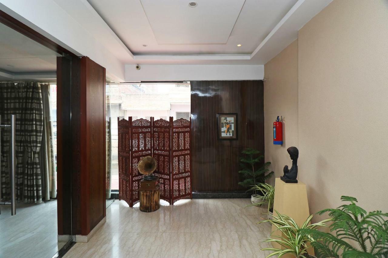 Oyo 5843 Hotel Yash Inn Mirzapur Exterior photo