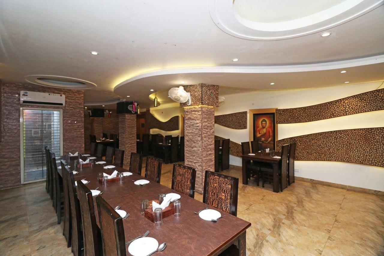 Oyo 5843 Hotel Yash Inn Mirzapur Exterior photo